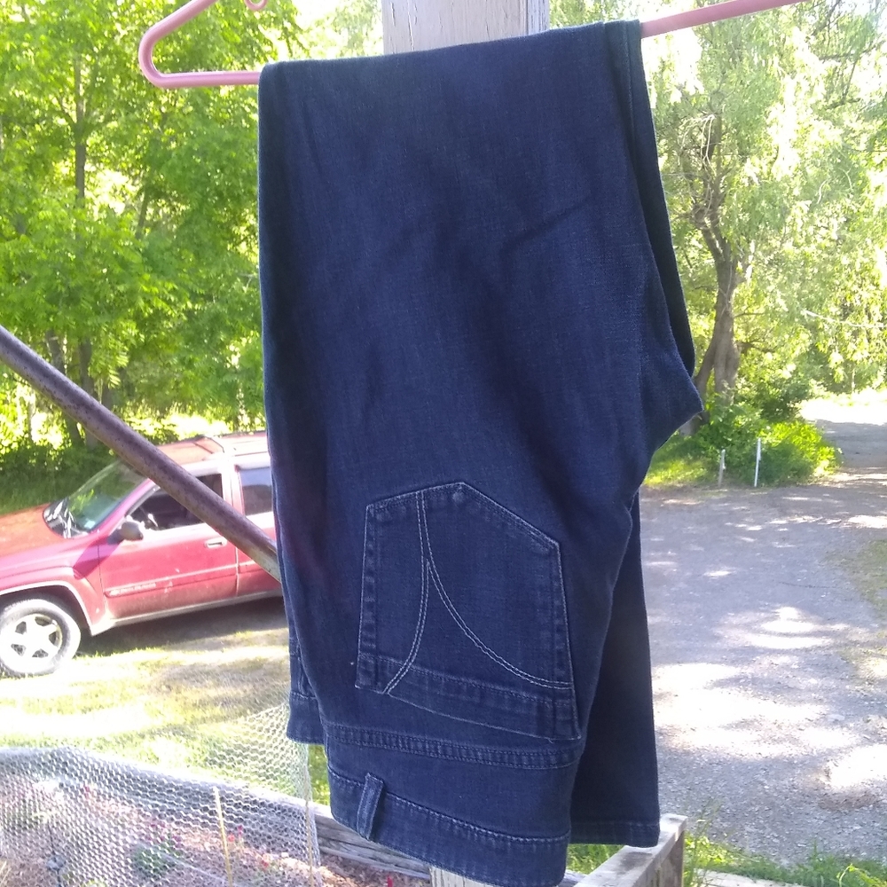 **Izod Matchstick Tummy Slimming Straight Leg Jeans